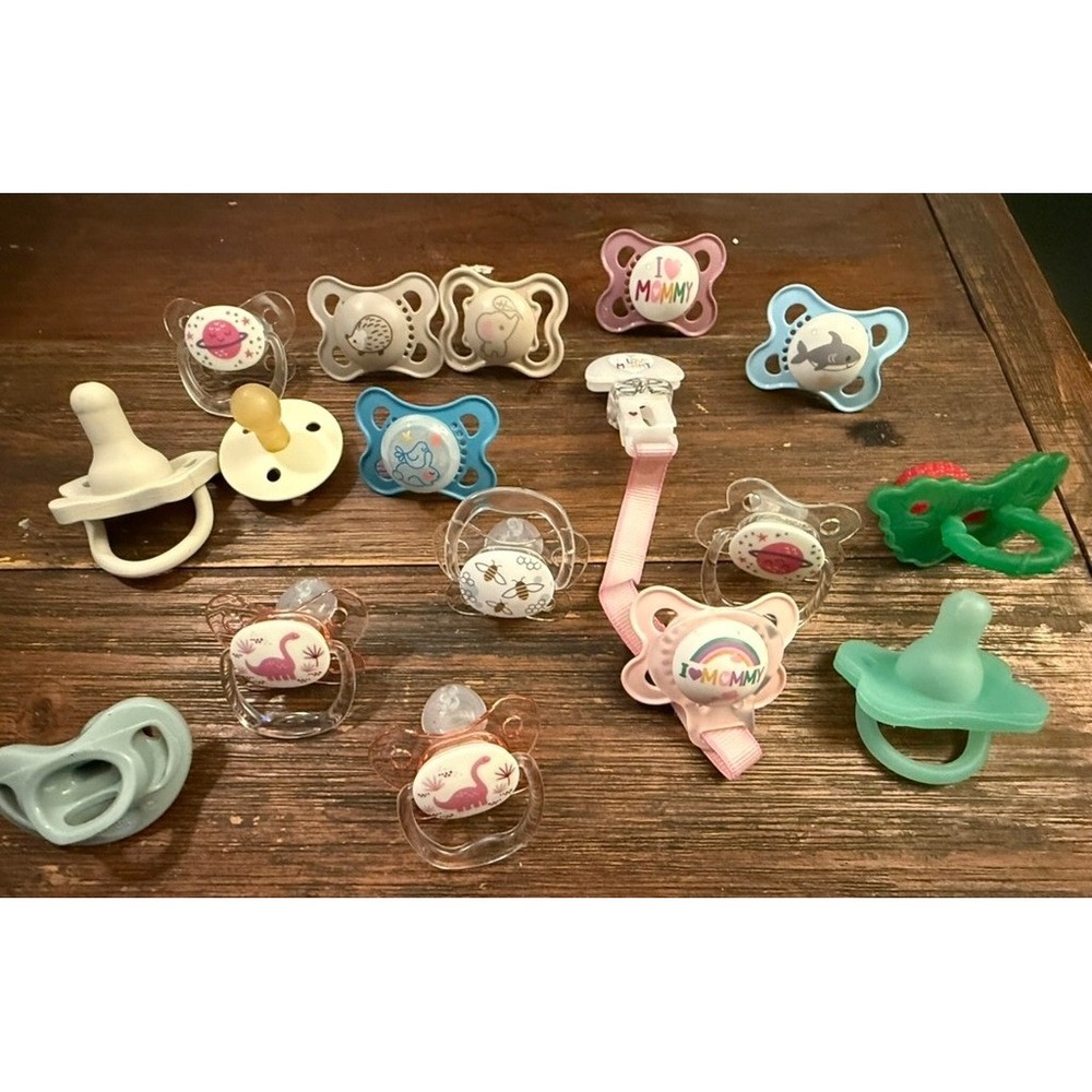 Mixed Lot 16 Baby Pacifiers + MAM Pacifier Clip Avent MAM Silicone Assorted